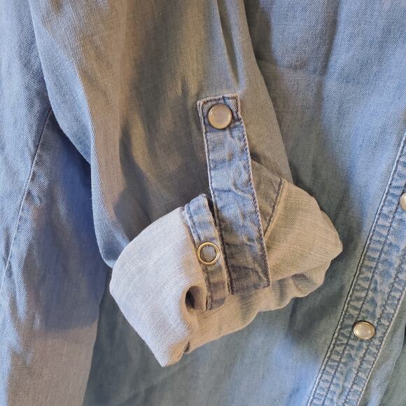 Orvis Womens XL Soft Cotton Blue Pearl Snap Long Sleeve Roll Tab Shirt Blouse - Picture 6 of 8